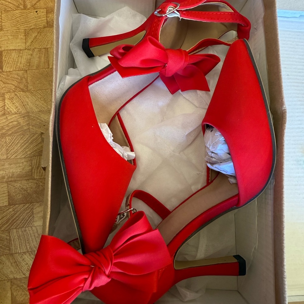 Elegant Red Bow Heels